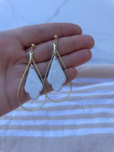 Load image into Gallery viewer, Gold Teardrops
